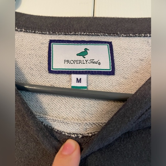 Women’s properly tied pullover - Picture 2 of 3